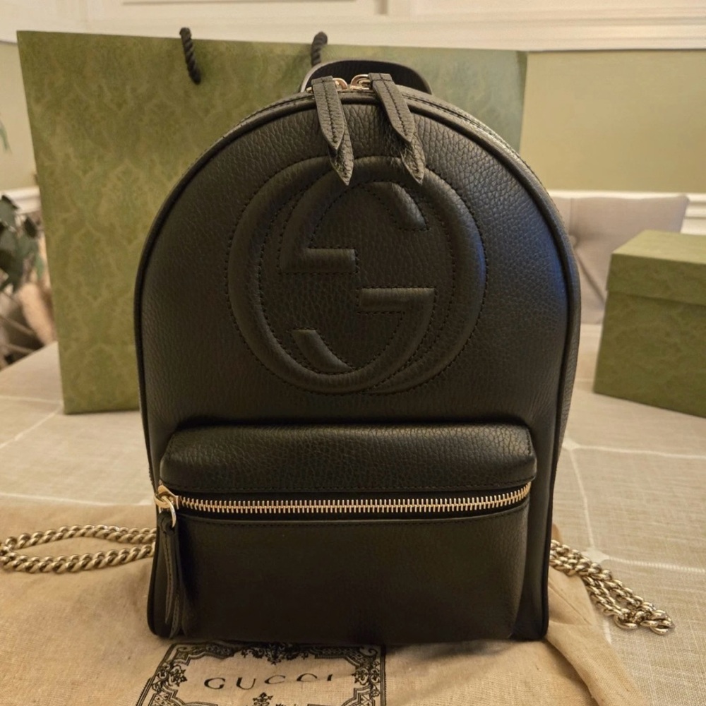 100% Authentic Gucci Black Leather Soho Chain Backpack